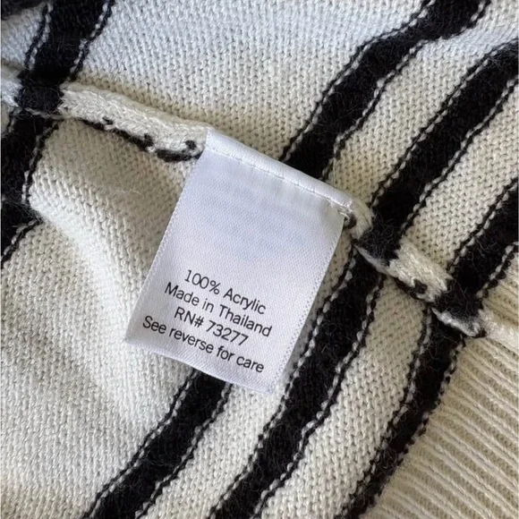 Croft & Barrow White and Black Striped V-Neck Preppy Button Cardigan | Large - Picture 5 of 5